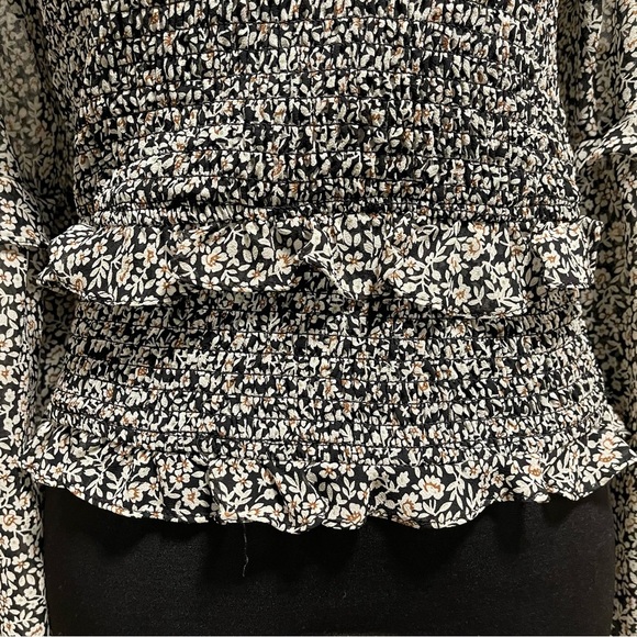 ASTR The Label Fairfield Black Multi Floral Long Sleeve Top Size Large - Picture 3 of 9